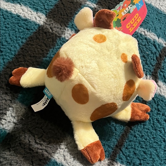 Plush Dog Toy Set — Pink radish with Green Leaf & Cream Cow - Picture 12 of 14